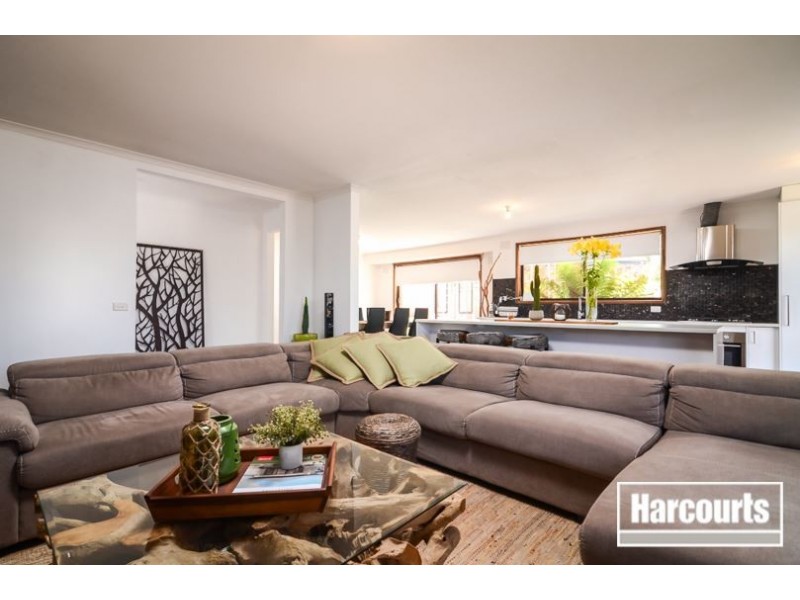 4 Evelyn Court, Hampton Park VIC 3976