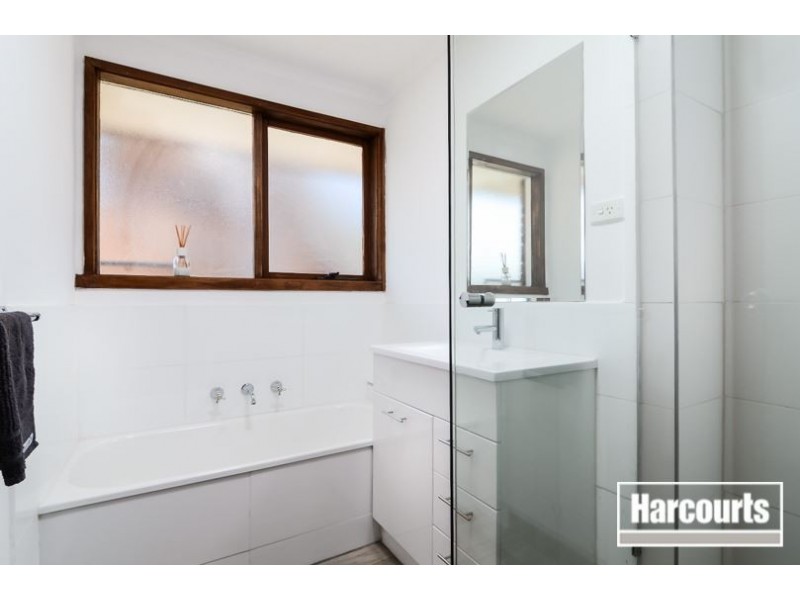 4 Evelyn Court, Hampton Park VIC 3976