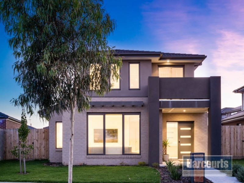 30 Heather Grove, Cranbourne East VIC 3977