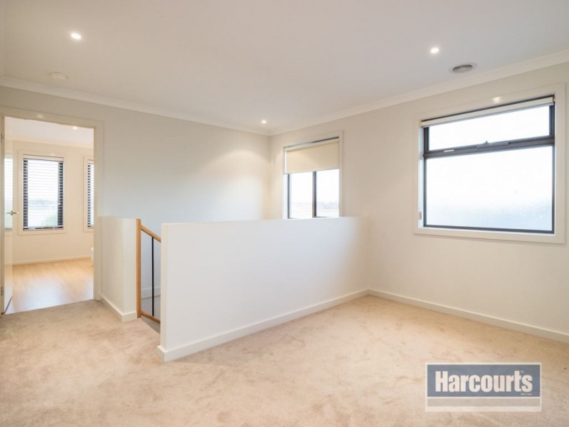 30 Heather Grove, Cranbourne East VIC 3977