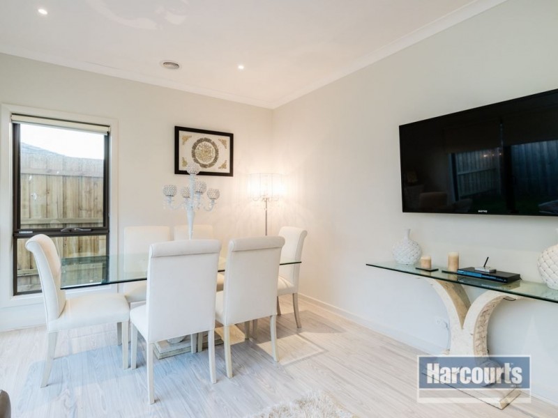 30 Heather Grove, Cranbourne East VIC 3977