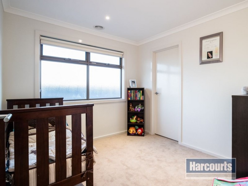 30 Heather Grove, Cranbourne East VIC 3977