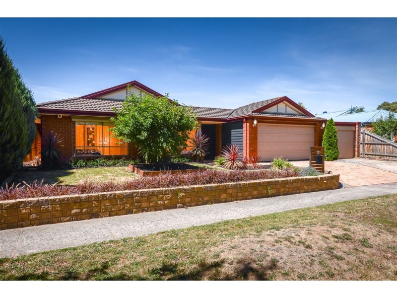 12 Kershaw Drive, Narre Warren South VIC 3805