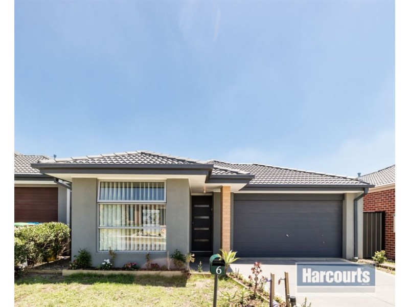 6 Cob Terrace, Clyde North VIC 3978