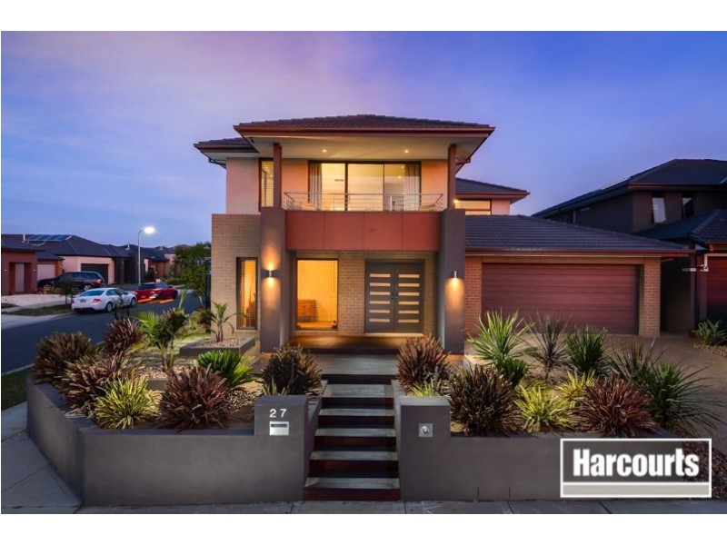27 Selandra Boulevard, Clyde North VIC 3978