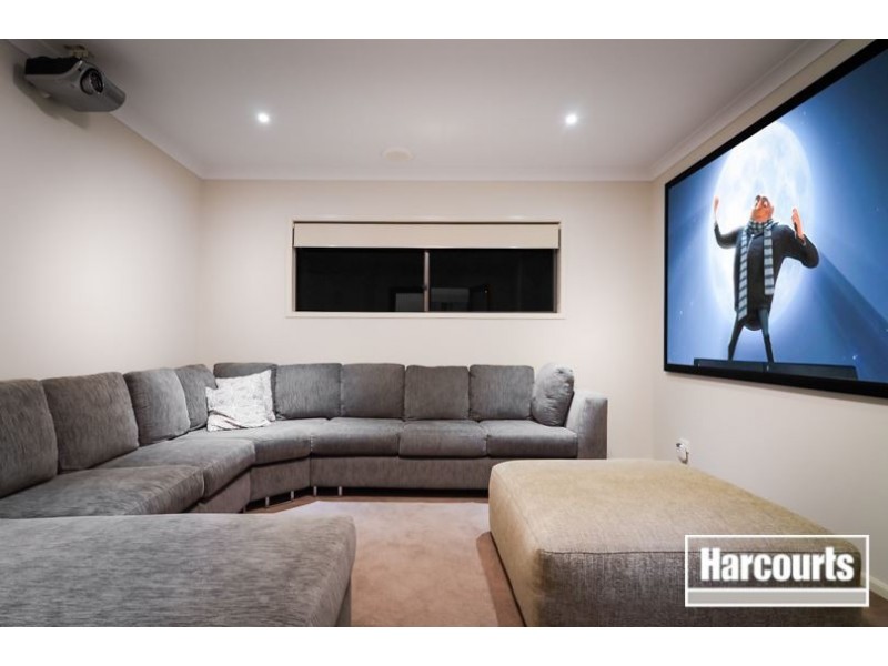 27 Selandra Boulevard, Clyde North VIC 3978