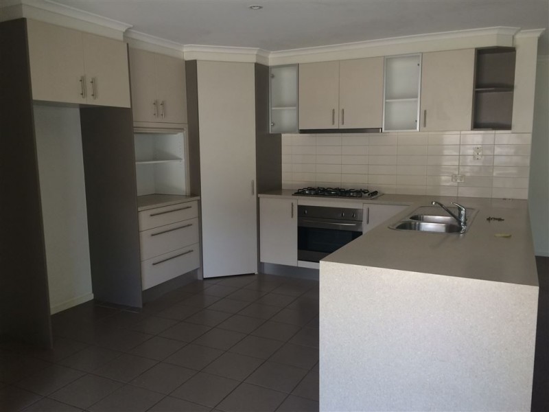 5 Harperden Terrace, Cranbourne VIC 3977