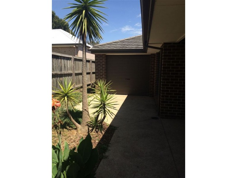 5 Harperden Terrace, Cranbourne VIC 3977