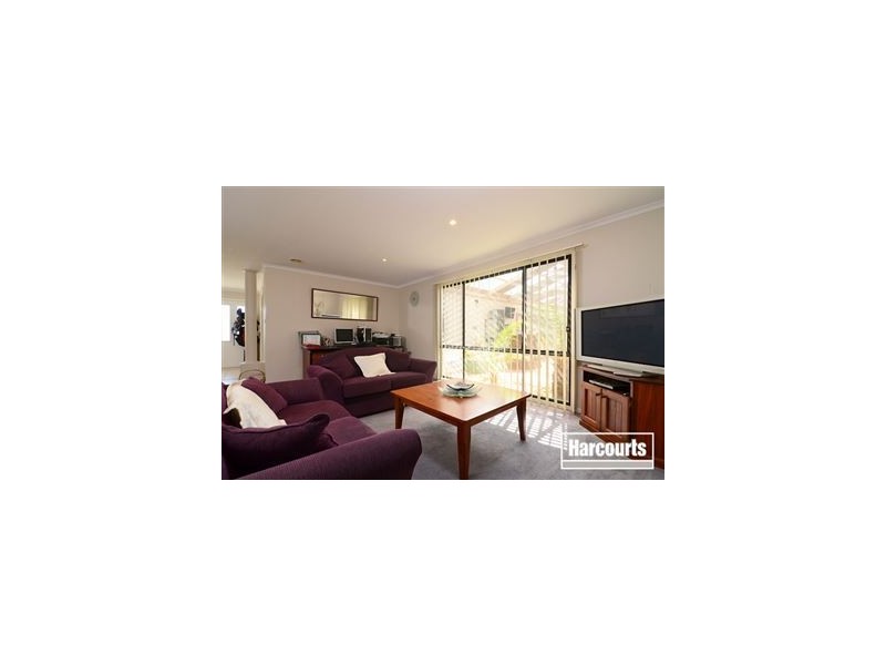 10 Hyacinth Rise, Narre Warren South VIC 3805