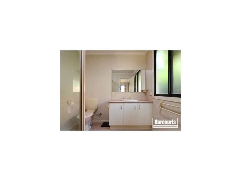 10 Hyacinth Rise, Narre Warren South VIC 3805