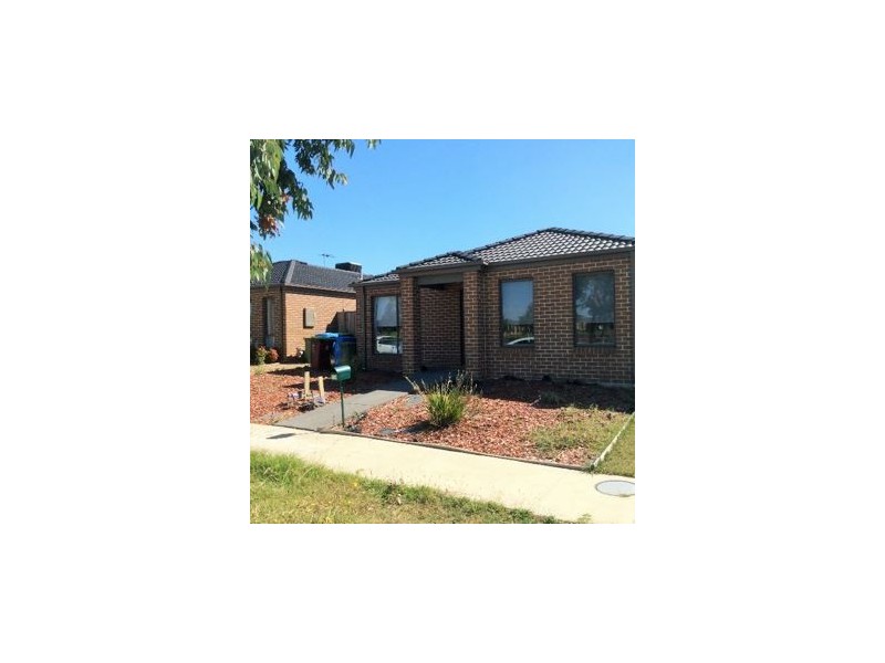 126 Sabel Drive, Cranbourne North VIC 3977