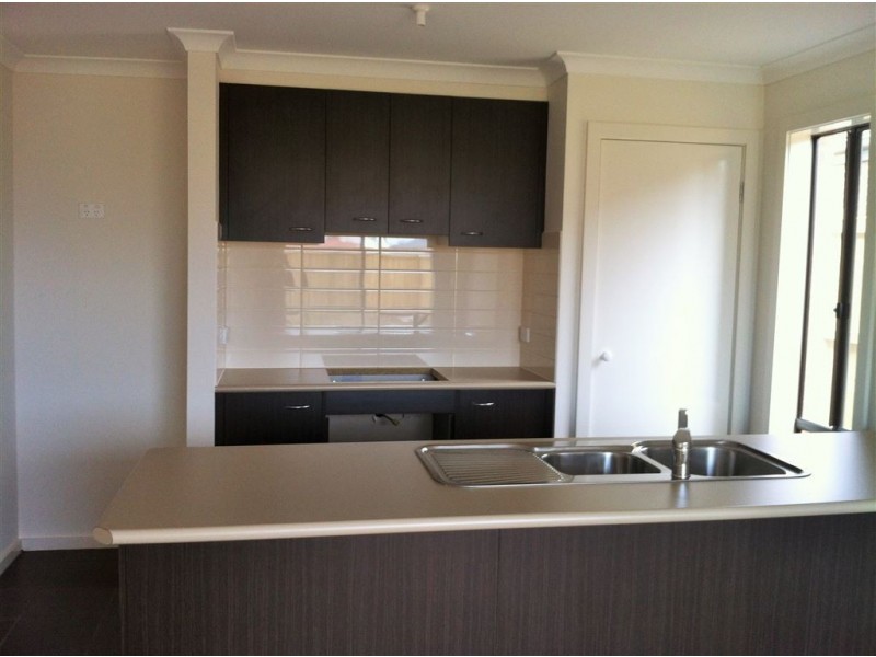 126 Sabel Drive, Cranbourne North VIC 3977