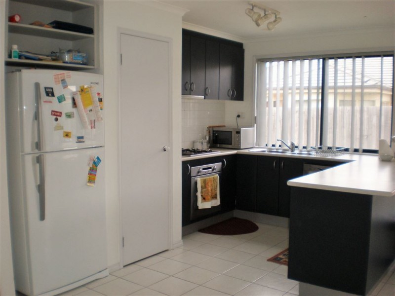 28 Abbey Road, Narre Warren South VIC 3805