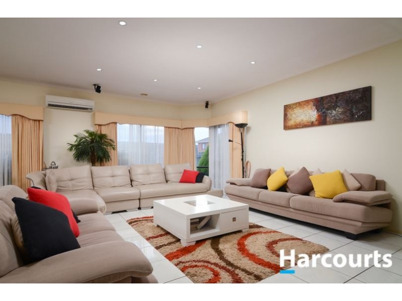 17 Haydn Place, Narre Warren South VIC 3805