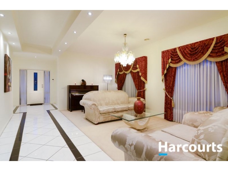 17 Haydn Place, Narre Warren South VIC 3805