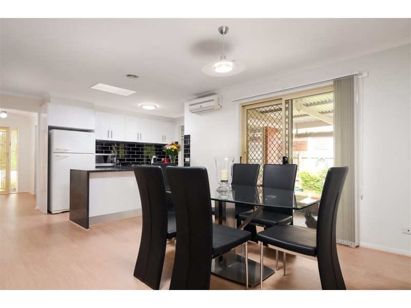 7 Waltham Mews, Cranbourne East VIC 3977