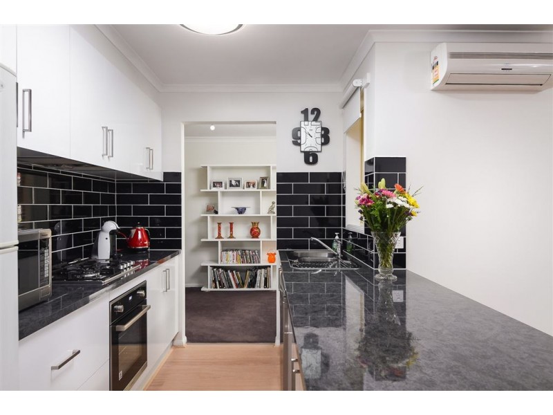 7 Waltham Mews, Cranbourne East VIC 3977