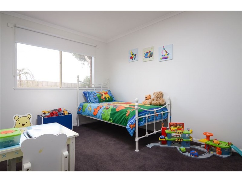 7 Waltham Mews, Cranbourne East VIC 3977