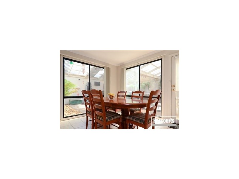 10 Hyacinth Rise, Narre Warren South VIC 3805