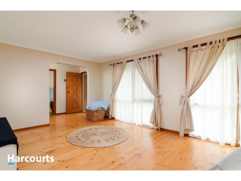 1 Reginald Close, Berwick VIC 3806