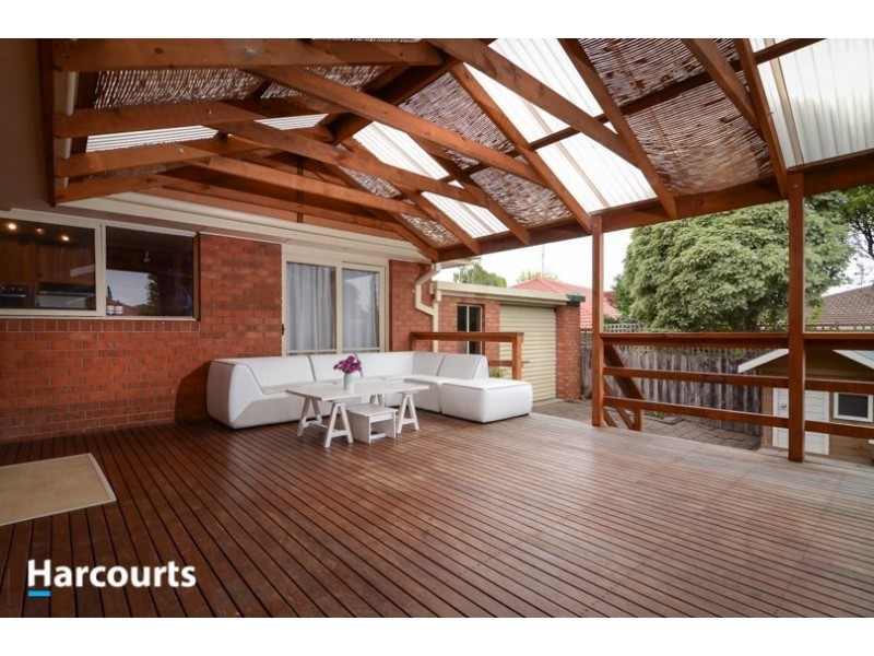 1 Reginald Close, Berwick VIC 3806