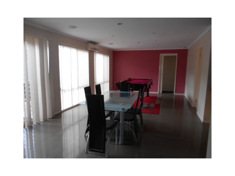 7 Chisholm Crescent, Narre Warren South VIC 3805