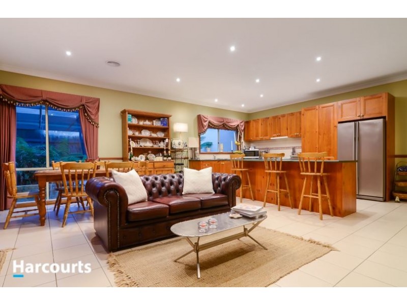 11 The Promenade, Narre Warren South VIC 3805