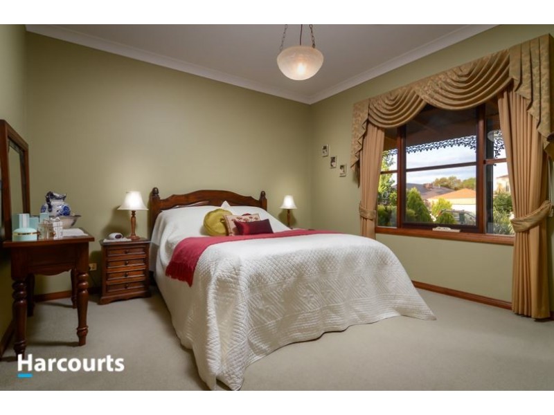 11 The Promenade, Narre Warren South VIC 3805