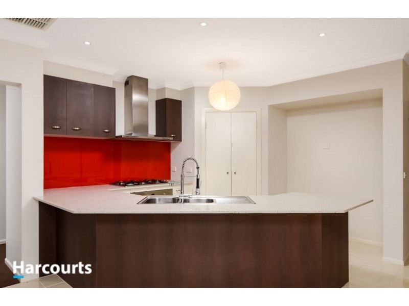 16 Misty Close, Berwick VIC 3806
