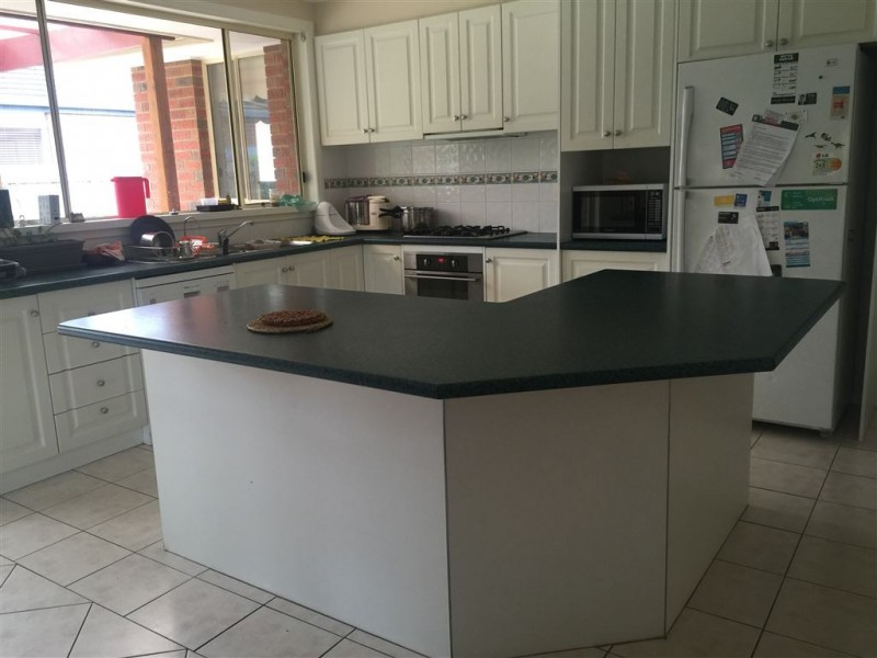 22 Hampshire Drive, Narre Warren South VIC 3805