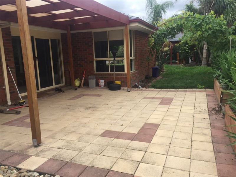 22 Hampshire Drive, Narre Warren South VIC 3805