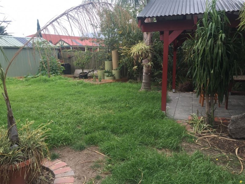 22 Hampshire Drive, Narre Warren South VIC 3805