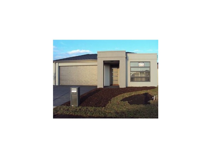 17 Bavaria Lane, Pakenham VIC 3810