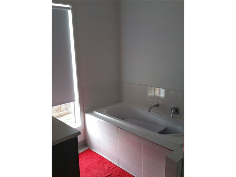 35 Springleaf Avenue, Clyde North VIC 3978