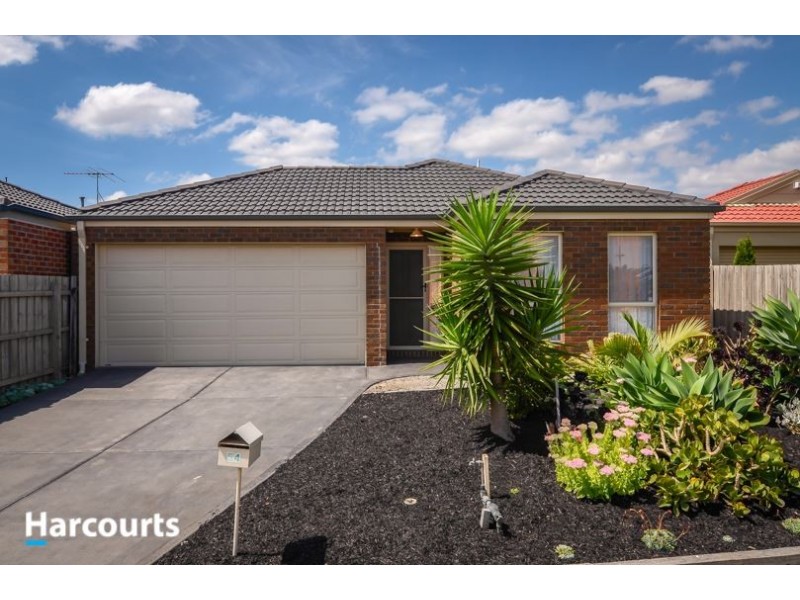 54 Bellarine Drive, Cranbourne VIC 3977