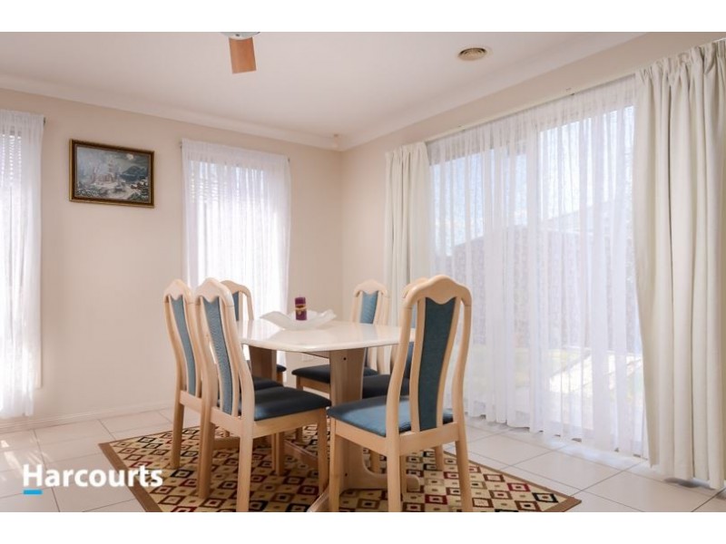 54 Bellarine Drive, Cranbourne VIC 3977