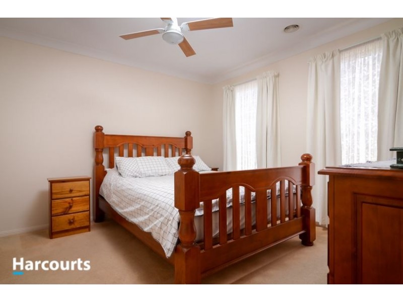 54 Bellarine Drive, Cranbourne VIC 3977