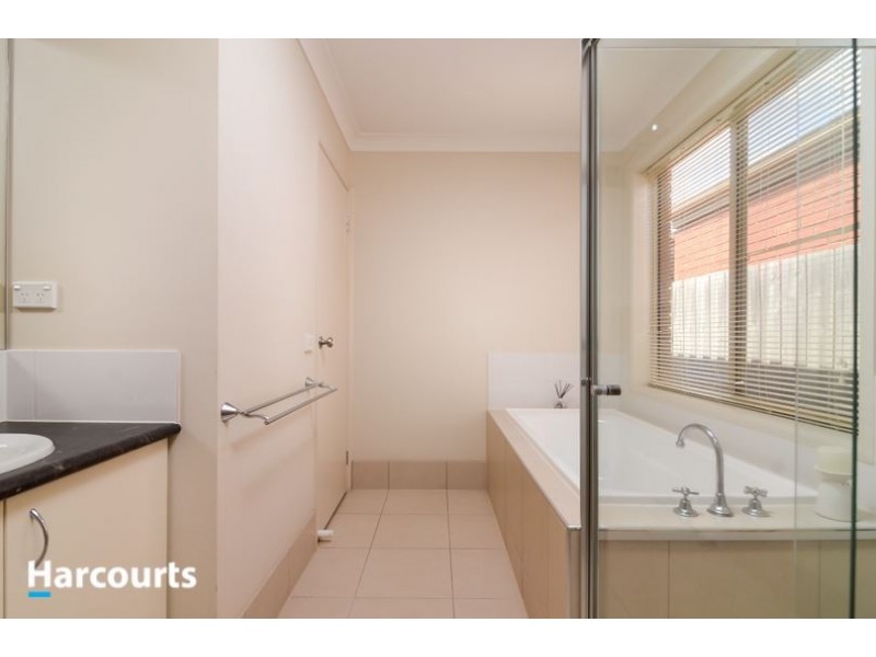 54 Bellarine Drive, Cranbourne VIC 3977