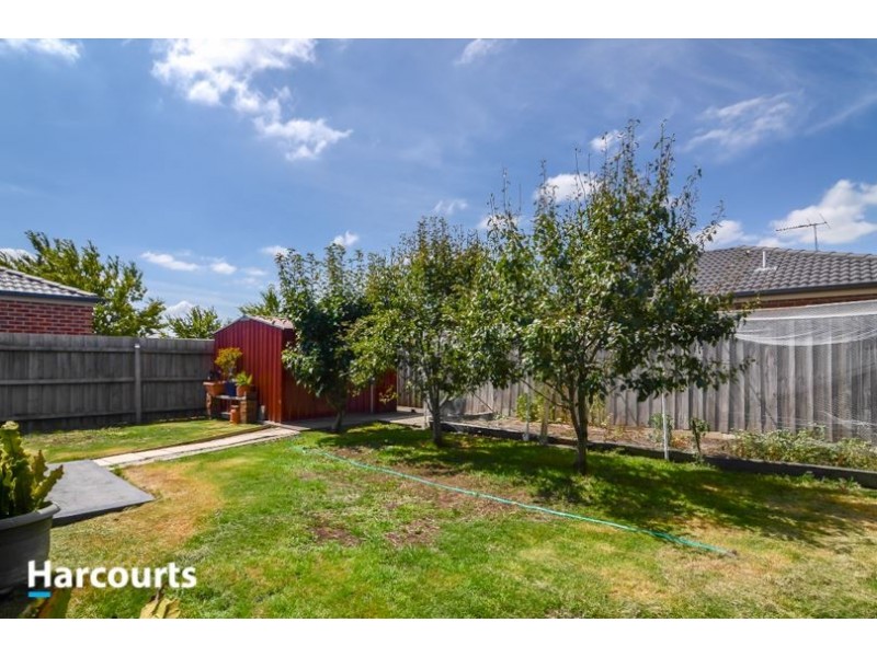 54 Bellarine Drive, Cranbourne VIC 3977