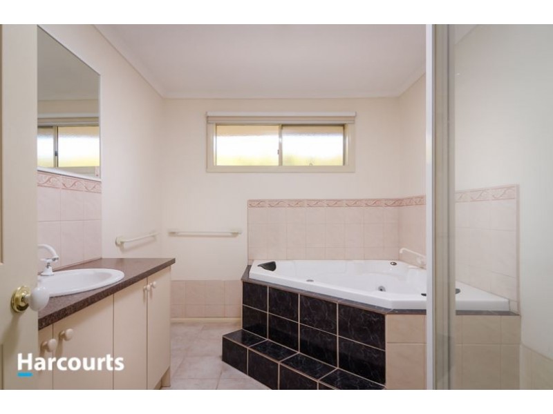 4 River Terrace, Hallam VIC 3803