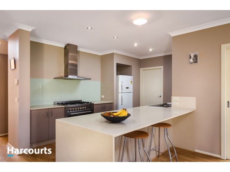 10 Cribb Cove, Narre Warren South VIC 3805