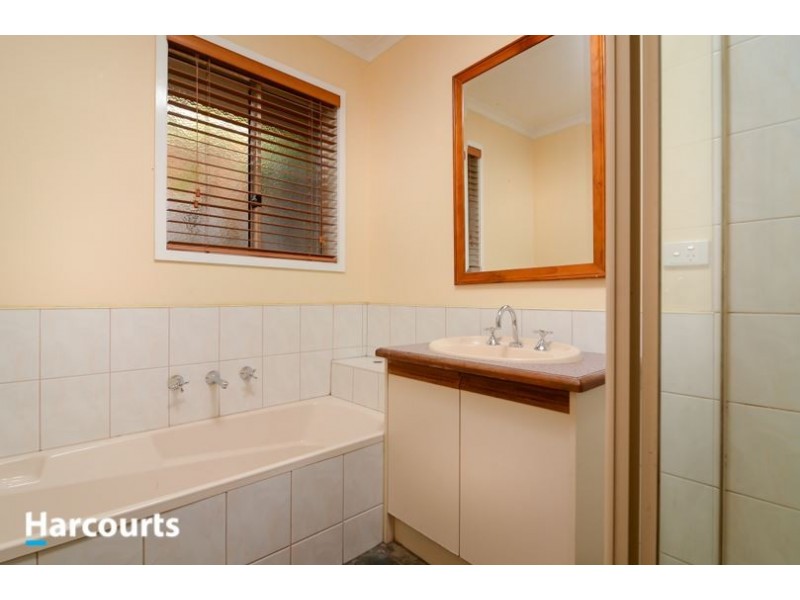 2 Janson Close, Narre Warren South VIC 3805