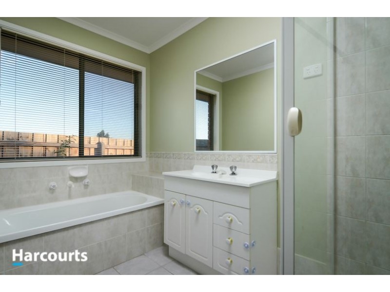 22 Haydn Place, Narre Warren South VIC 3805