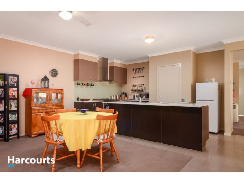 20 Blackledge Drive, Cranbourne East VIC 3977