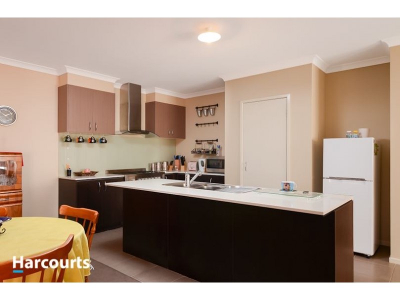 20 Blackledge Drive, Cranbourne East VIC 3977