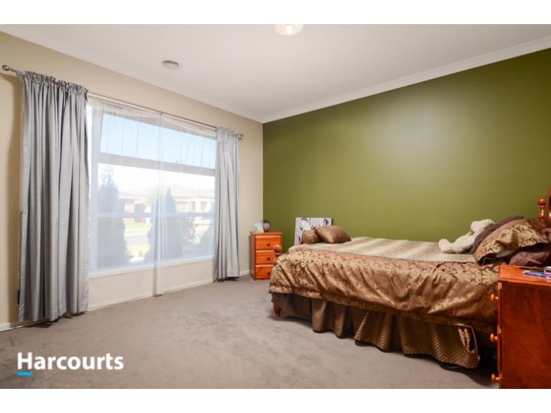 20 Blackledge Drive, Cranbourne East VIC 3977