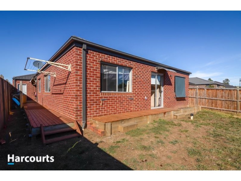 20 Blackledge Drive, Cranbourne East VIC 3977