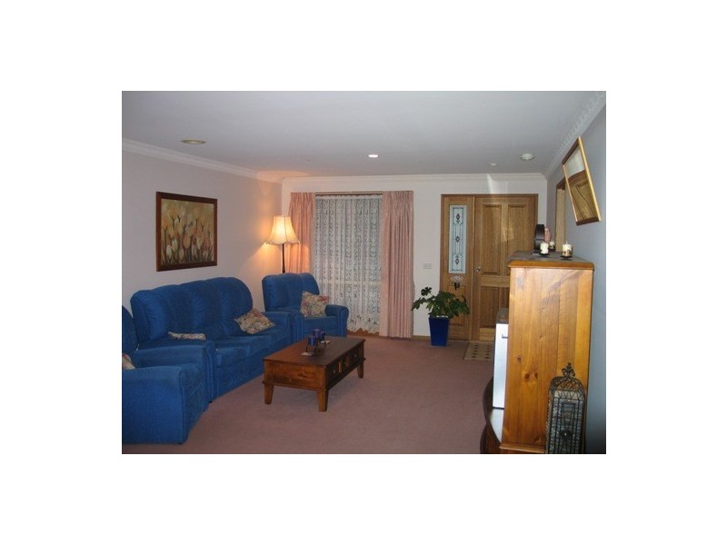 2 Walcott Place, Narre Warren South VIC 3805