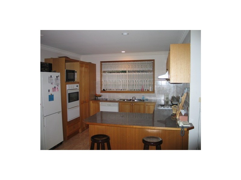 2 Walcott Place, Narre Warren South VIC 3805