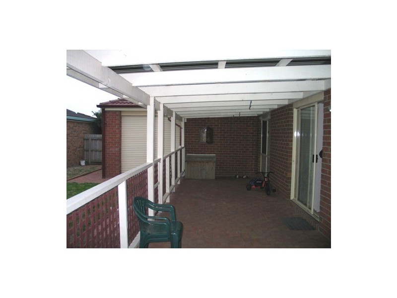 2 Walcott Place, Narre Warren South VIC 3805